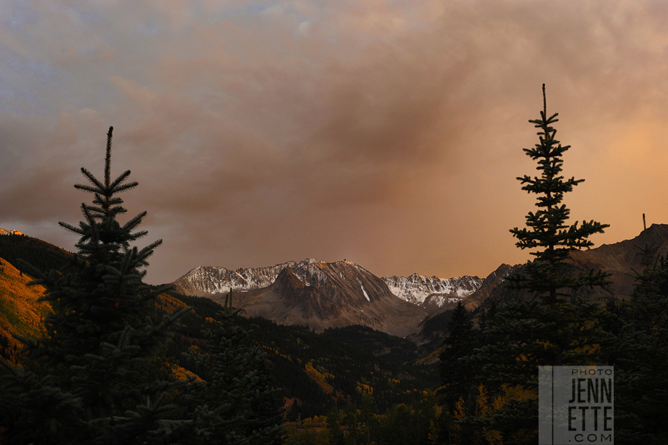 wedding day sunset photo rocky mountains