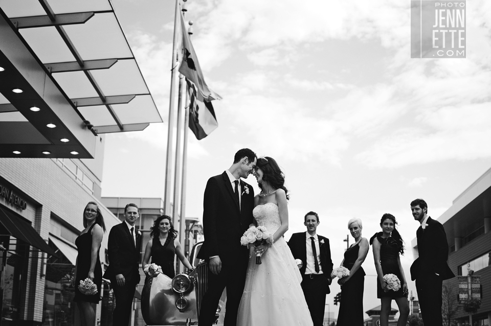 wedding photographer first dance outside austin