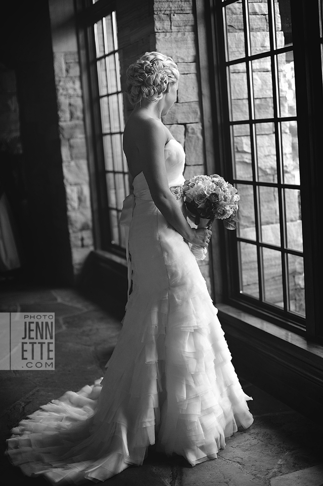 bridal portrait black and white