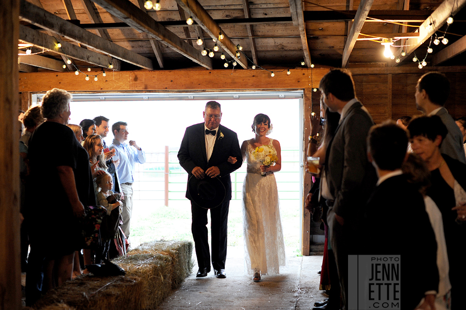 barn wedding photography