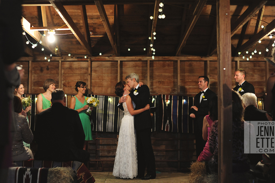 barn wedding photography