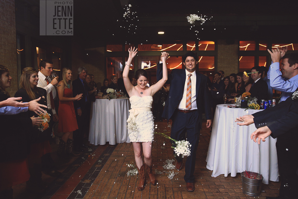 ut alumni center wedding photos | photojennette photography