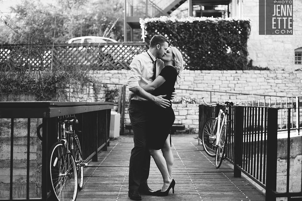 downtown austin engagement session ~ photojennette photography ~ www.photojennette.com/gray-mike