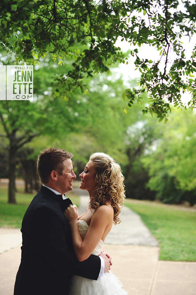 austin country club wedding photography | http://www.photojennette.com/addie&gary